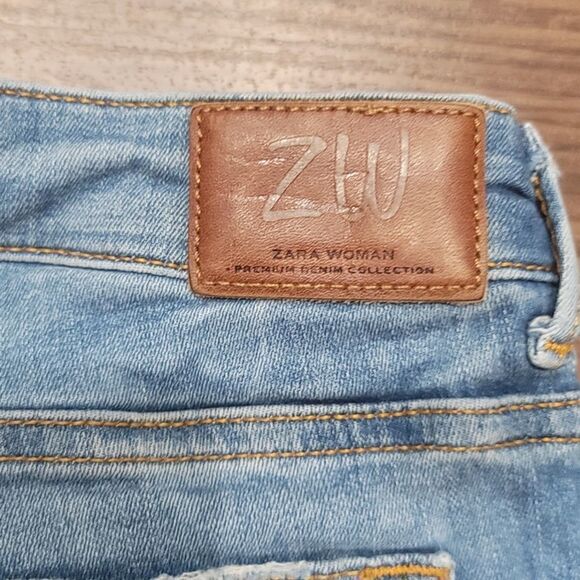 Zara woman distressed jeans size 8 - Picture 4 of 10